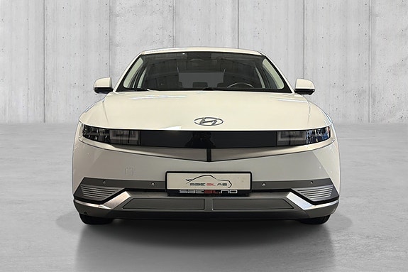 Hyundai Ioniq 5 2 of 25