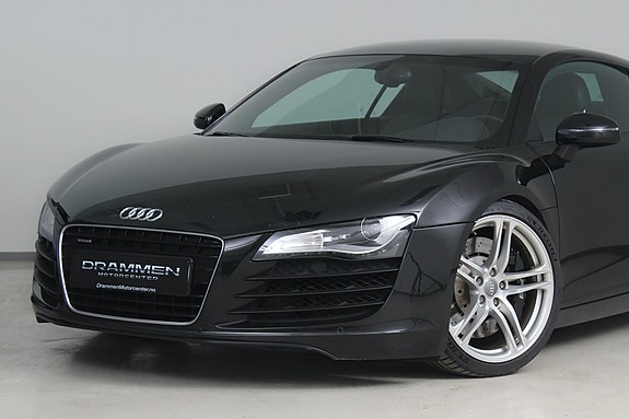 Audi R8 3 of 30