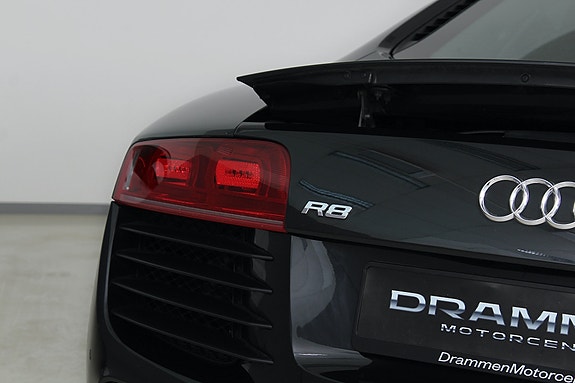 Audi R8 9 of 30