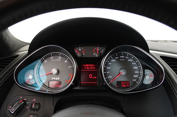 Audi R8 14 of 30