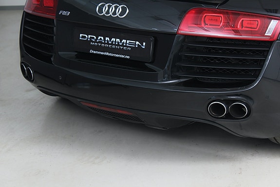 Audi R8 6 of 30