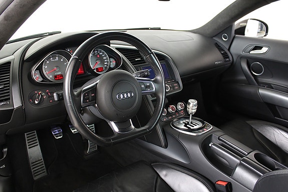 Audi R8 13 of 30