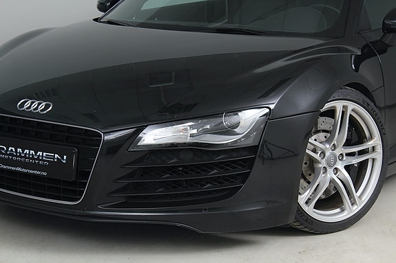 Audi R8 5 of 30