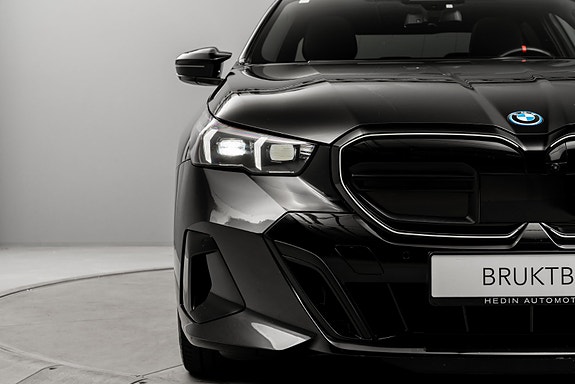 BMW i5 10 of 30