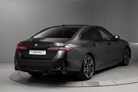 BMW i5 4 of 30