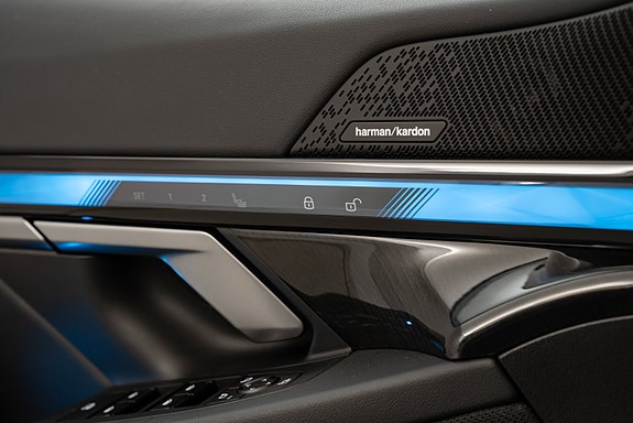 BMW i5 20 of 30