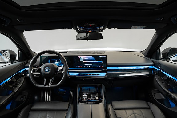 BMW i5 22 of 30