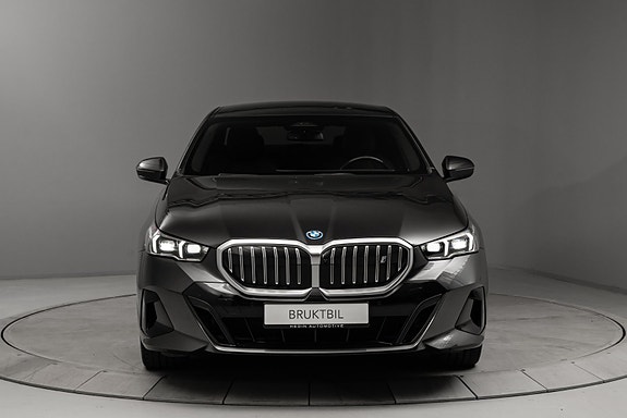BMW i5 6 of 30