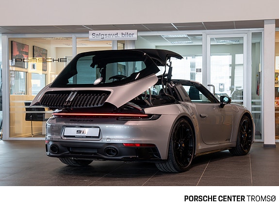 Porsche 911 Targa 4 GTS 12 of 30