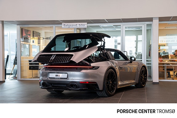 Porsche 911 Targa 4 GTS 19 of 30