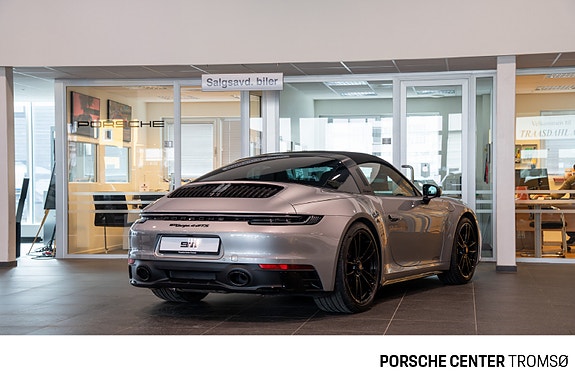 Porsche 911 Targa 4 GTS 16 of 30
