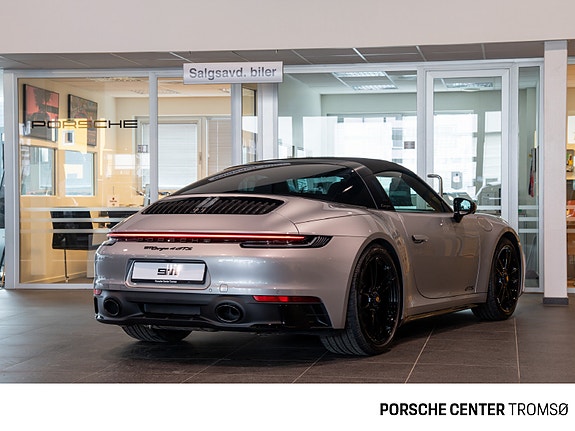 Porsche 911 Targa 4 GTS 10 of 30