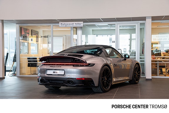 Porsche 911 Targa 4 GTS 18 of 30