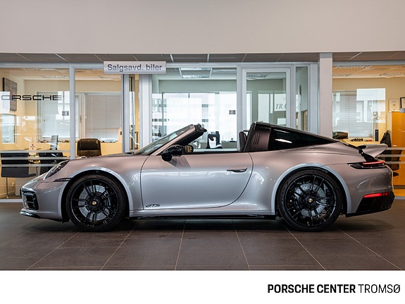 Porsche 911 Targa 4 GTS 21 of 30