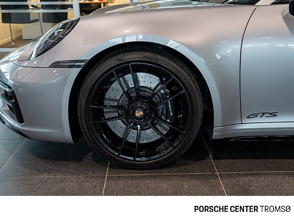 Porsche 911 Targa 4 GTS 25 of 30