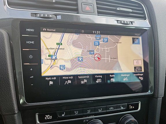 Volkswagen e-Golf VII 9 of 13
