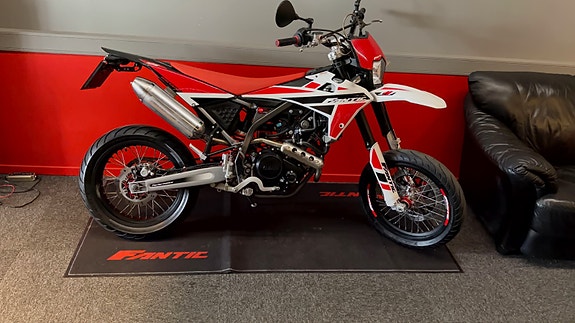 Fantic Solgt!  Performance 125cc 2 of 3