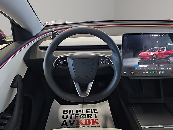Tesla Model 3 24 of 30