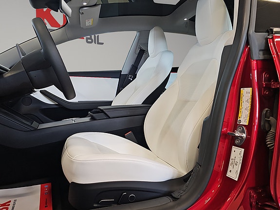 Tesla Model 3 15 of 30