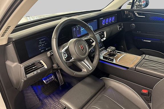 Hongqi E-HS9 13 hos Sommerseth
