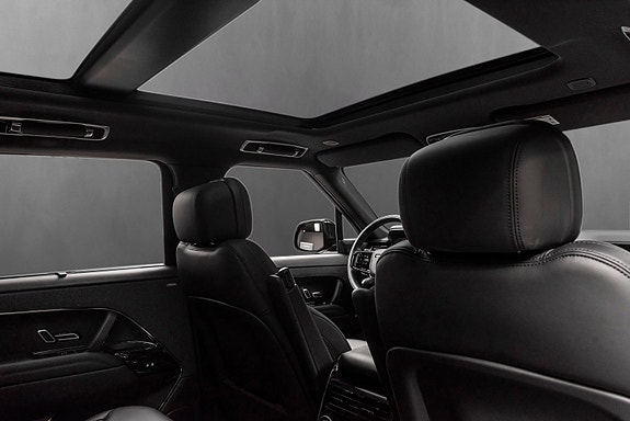 Land Rover Range Rover Sport 29 of 30