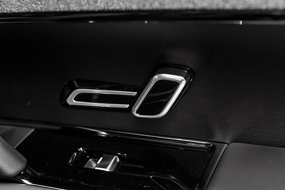Land Rover Range Rover Sport 30 of 30
