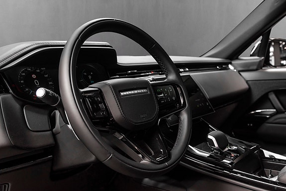Land Rover Range Rover Sport 12 of 30