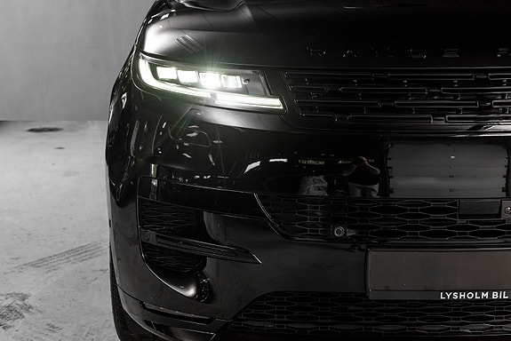 Land Rover Range Rover Sport 3 of 30
