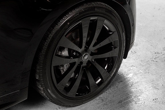 Land Rover Range Rover Sport 9 of 30