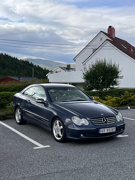 Mercedes-Benz CLK500 8 of 26