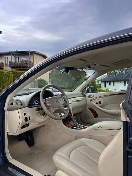 Mercedes-Benz CLK500 18 of 26