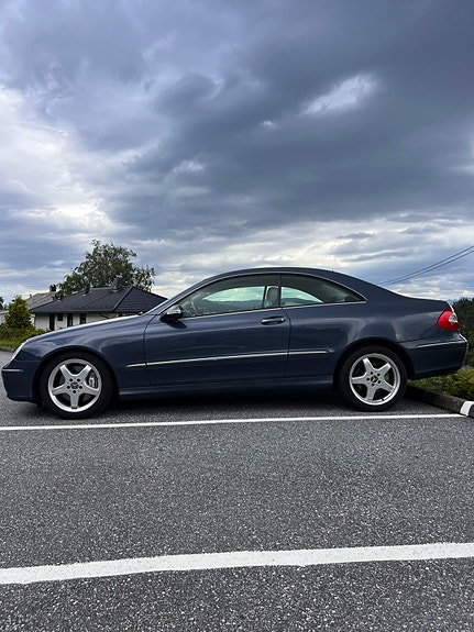 Mercedes-Benz CLK500 9 of 26
