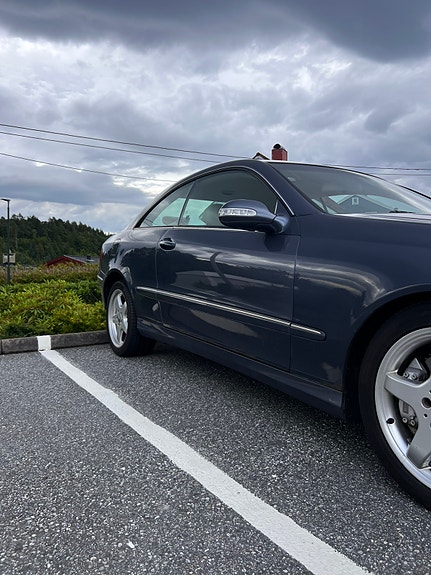 Mercedes-Benz CLK500 12 of 26