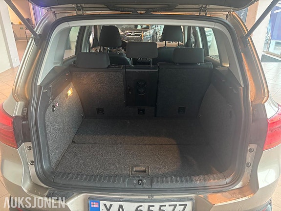 Volkswagen Tiguan 16 of 17
