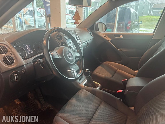 Volkswagen Tiguan 9 of 17