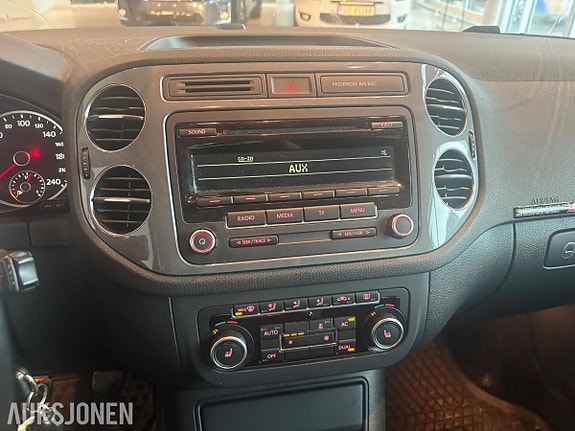 Volkswagen Tiguan 12 of 17