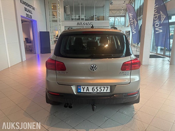 Volkswagen Tiguan 3 of 17