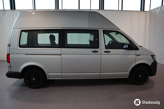 Volkswagen Kombi 3 of 10