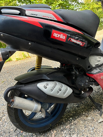 Aprilia SR 50 8 of 17