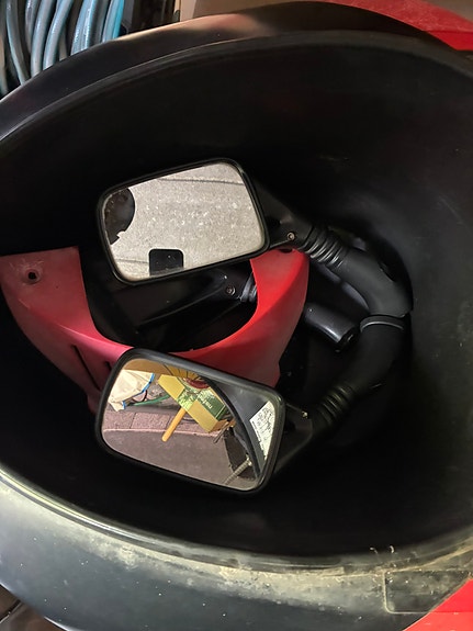 Aprilia SR 50 14 of 17