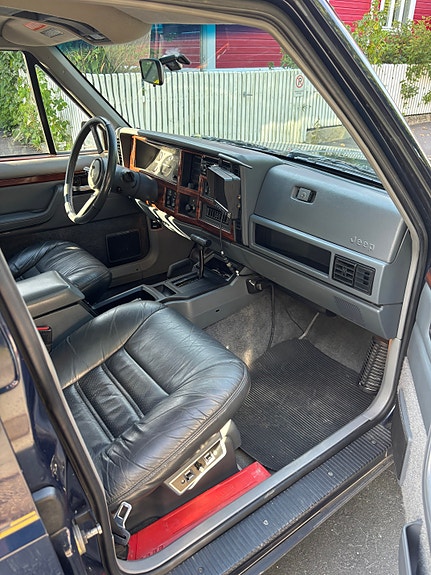 Jeep Cherokee 7 of 30