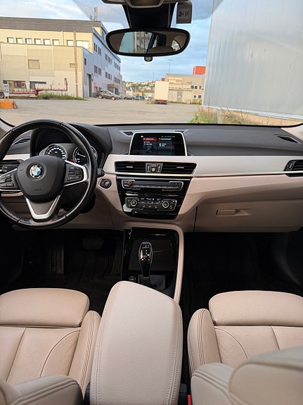 BMW X1 2 of 11
