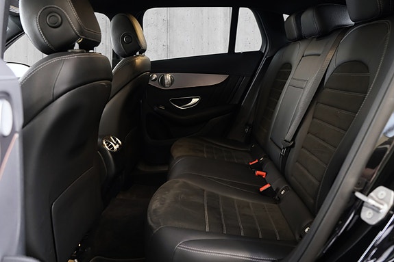 Mercedes-Benz EQC400 11 of 21