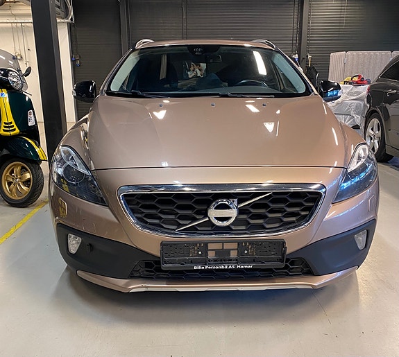 Volvo V40 Cross Country 6 of 29