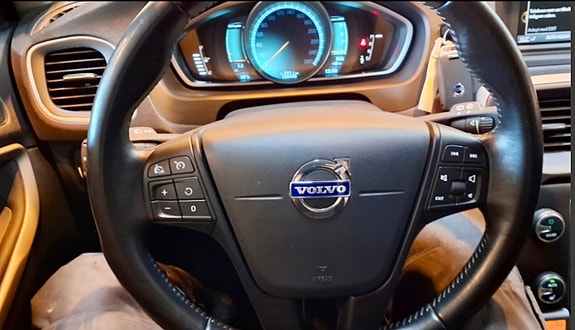Volvo V40 Cross Country 8 of 29