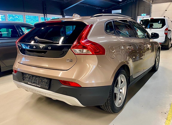 Volvo V40 Cross Country 4 of 29