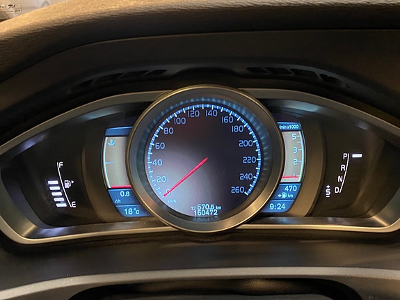Volvo V40 Cross Country 20 of 29