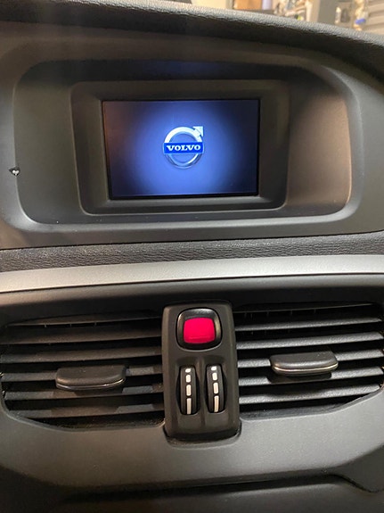 Volvo V40 Cross Country 15 of 29