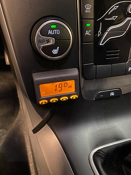 Volvo V40 Cross Country 17 of 29
