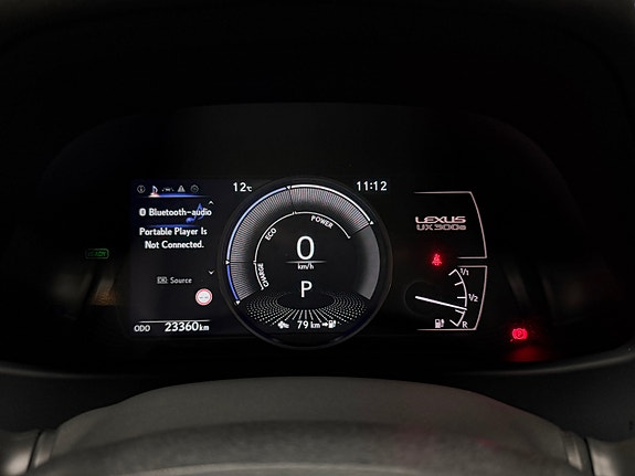 Lexus UX300e 16 of 28